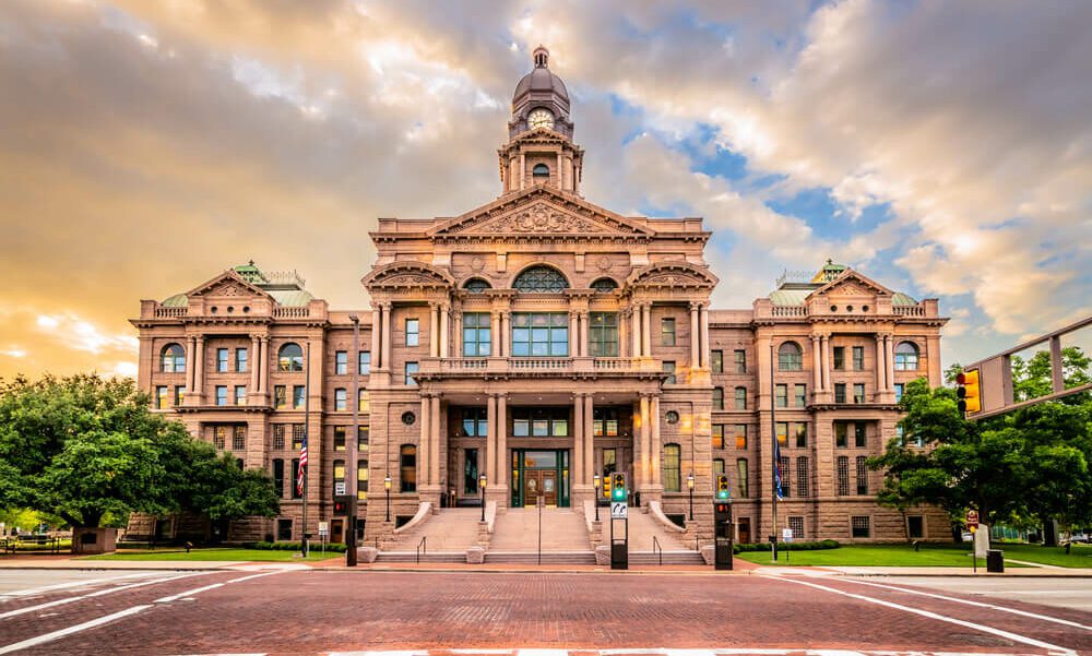 Tarrant County Courthouse at dusk