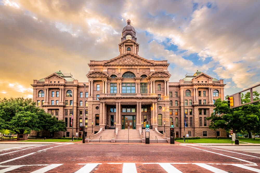 Tarrant County Courthouse at dusk